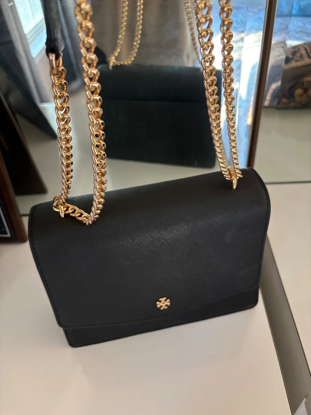 Tory burch saffiano black purse. Almost New